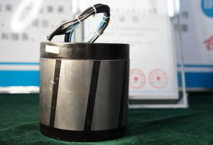 高速磨削电主轴内装式电机